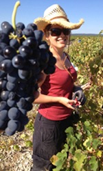 Caroline @ Domaine Rouge Bleu #Vineyard #Provence #FrenchWines 
