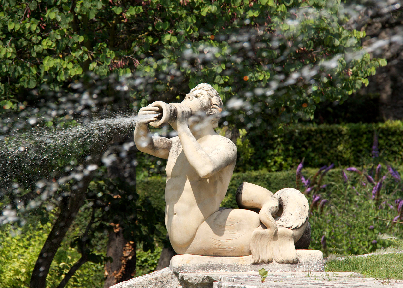 Jardin d'Albertas Fountain