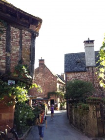 Dordogne Collonges-la-rouge #Dordogne #France @GingerandNutmeg