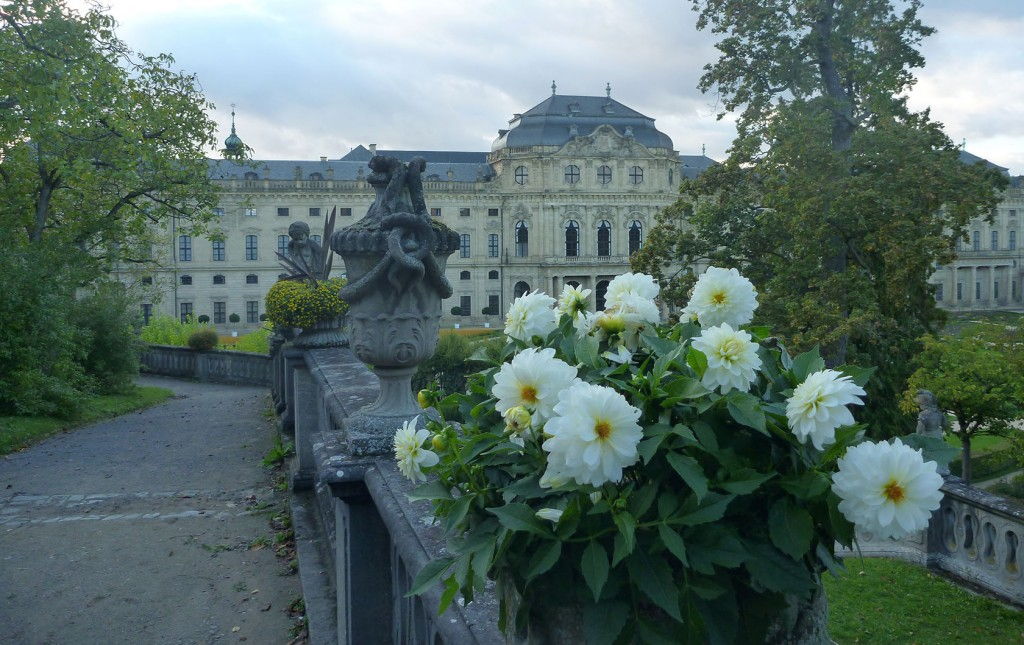 Wurzburg Residence garden #RomanticRoad @GingerandNutmeg #VisitGermany