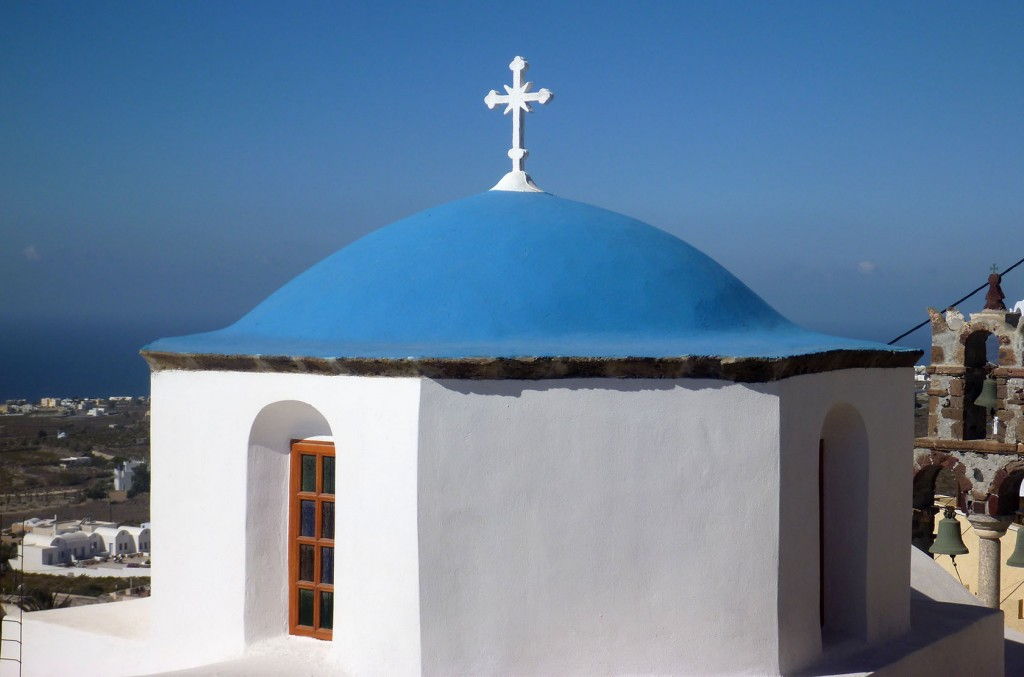 Santorini Church #Santorini #Greece #VisitGreece @GingerandNutmeg