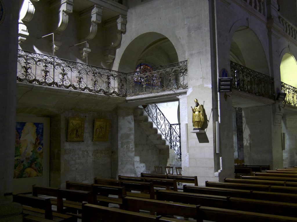 Uzes Cathedral Interior #Uzes @GingerandNutmeg