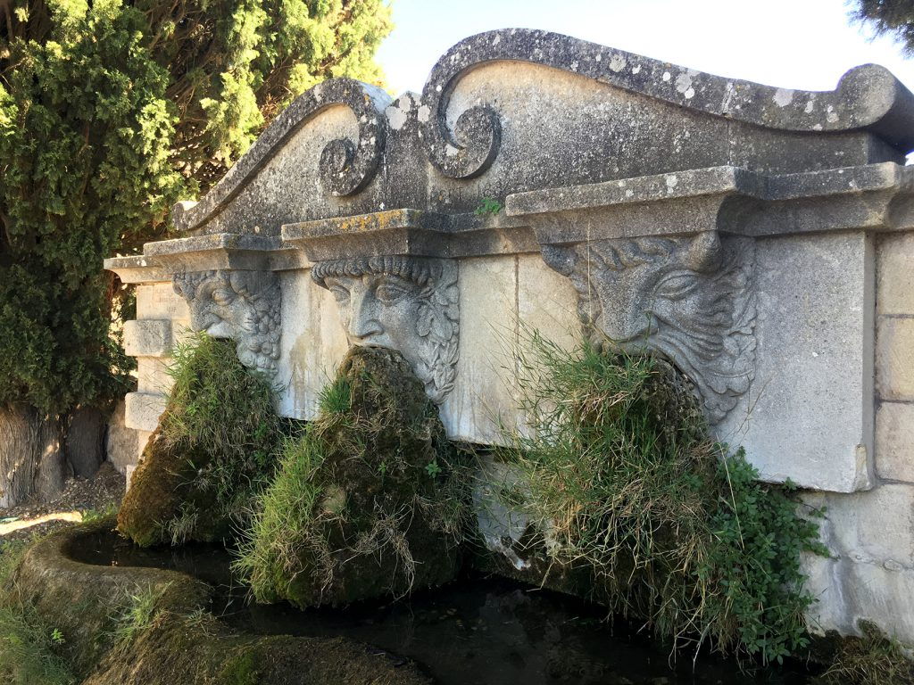 Lourmarin Luberon Village Scenes #BlissFr @BlissinFrance